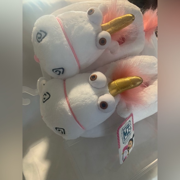 NEW Universal Minion and Unicorn Slippers - Picture 7 of 10